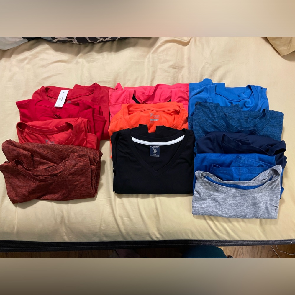 11 men’s t-shirts